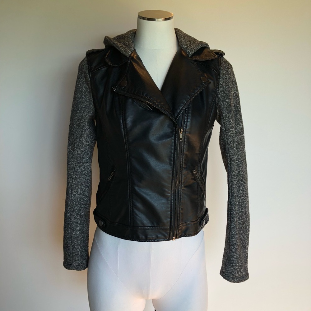 **SOLD** Moto jacket. Faux leather and sweatshirt